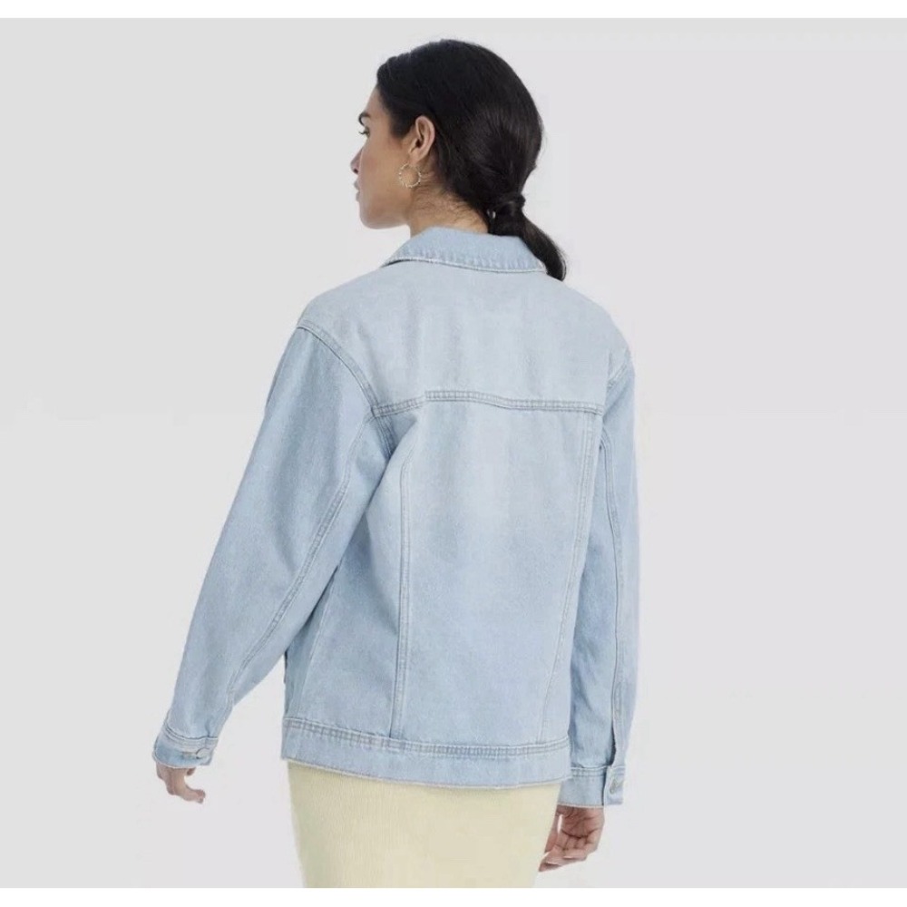NWT Women's Universal Thread Size XL Oversized 90s Baggy Trucker Denim Jacket - Picture 2 of 4